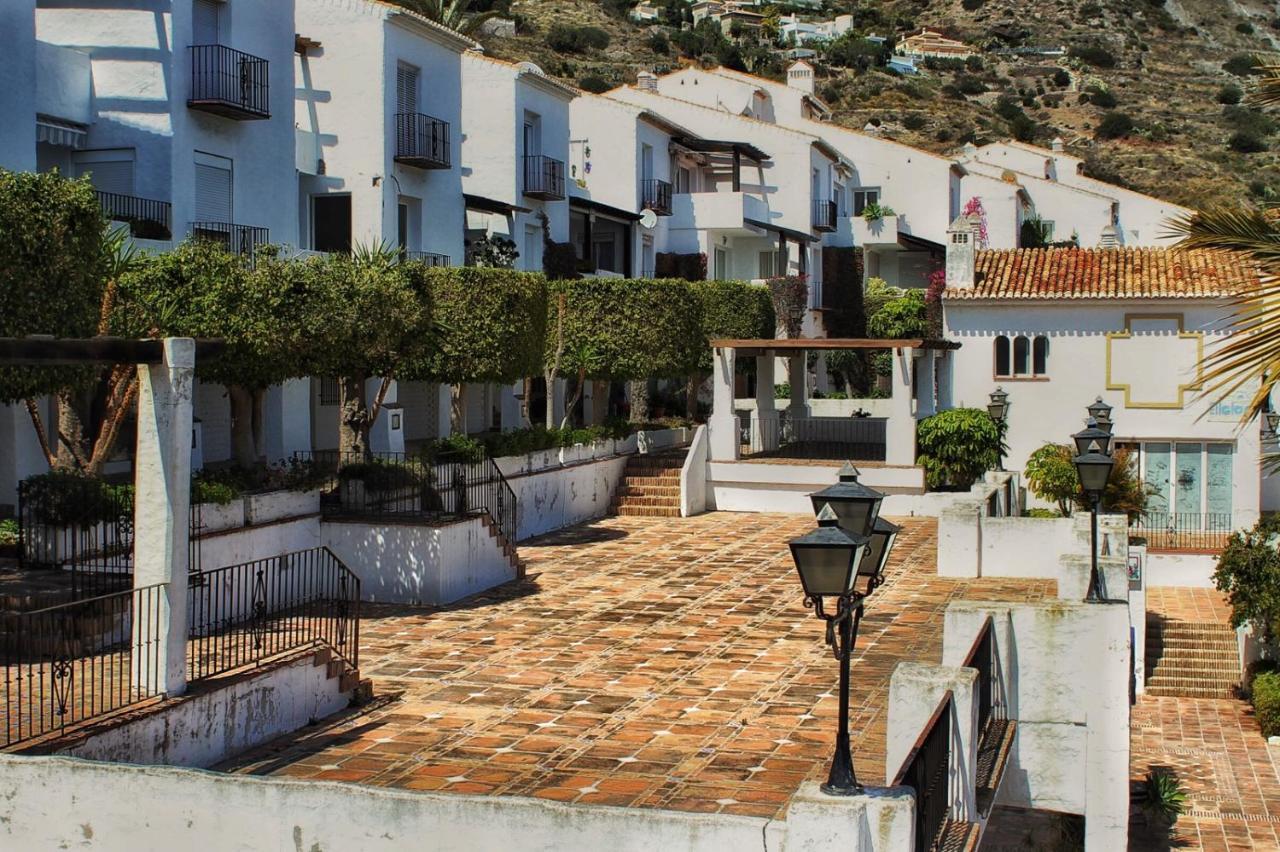 Vistas Al Mar Marina Del Este Almuñécar Exterior foto